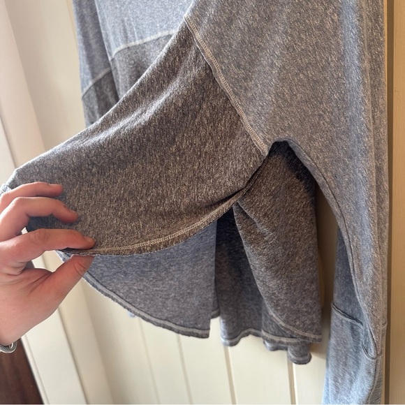 We The Free Blue and Gray Women's T-Shirt, Size Medium - Picture 4 of 6